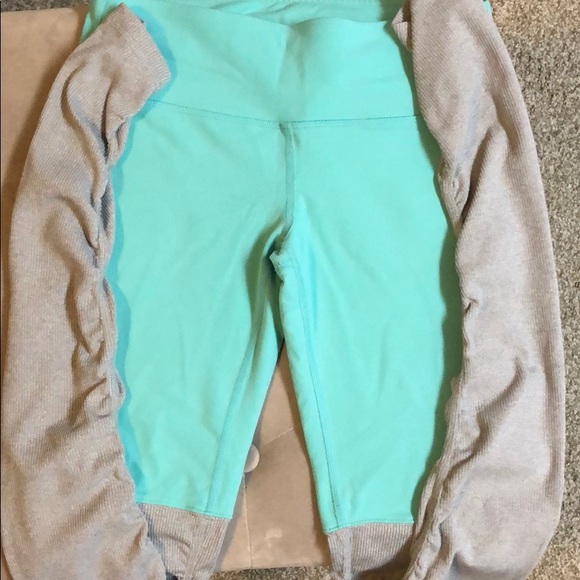 Alo yoga goddess - Picture 3 of 4